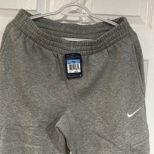 Nike Men’s medium sweatpants with cargo pockets